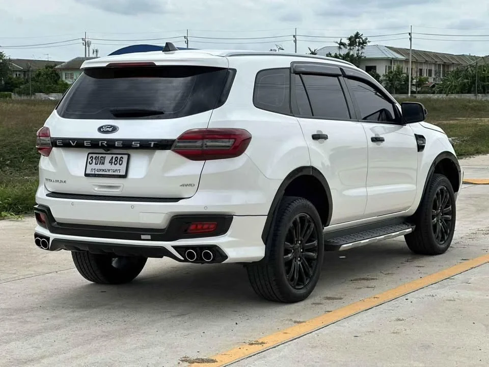 2022 Ford Everest II 2