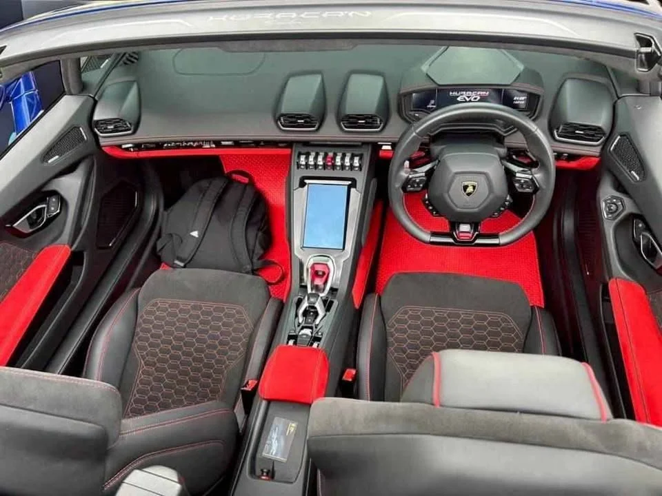 2020 Lamborghini Huracan 2