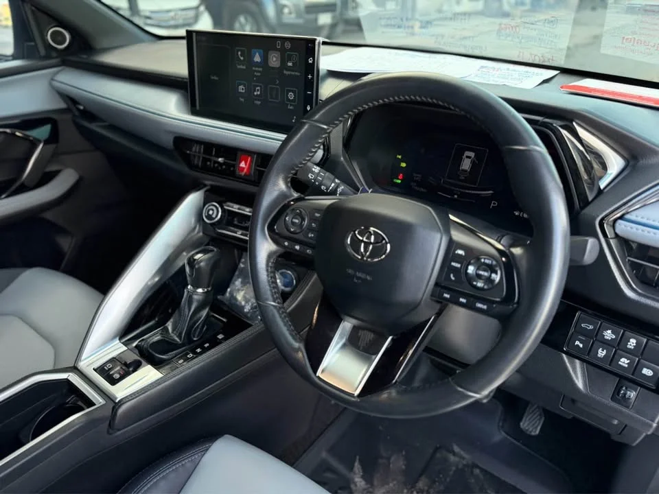 2024 Toyota Yaris Cross AC200 3