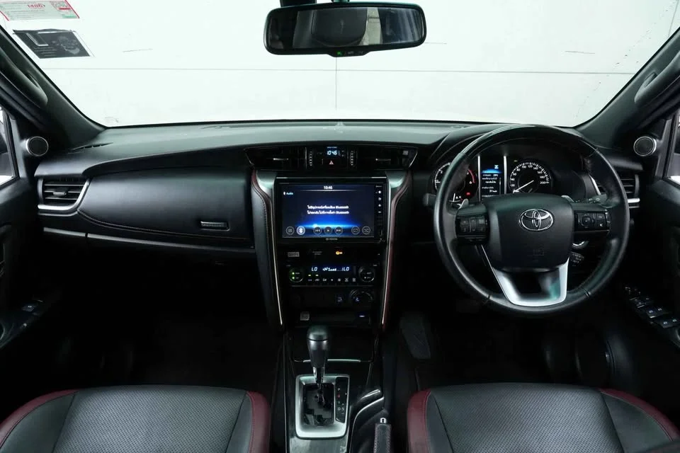 2022 Toyota Fortuner II 3