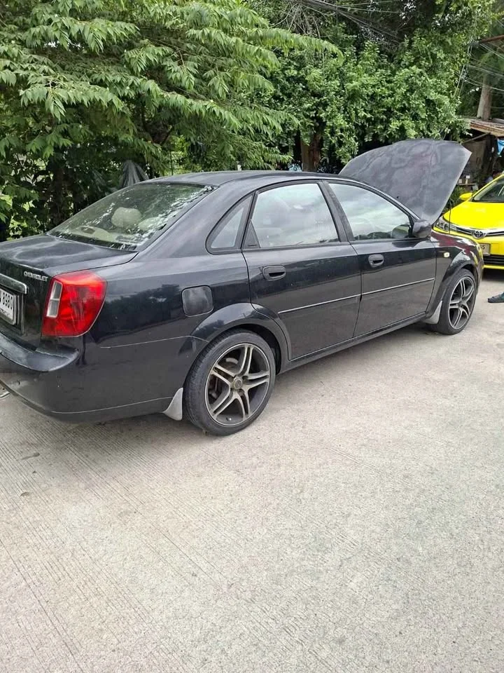2003 Chevrolet Optra 3