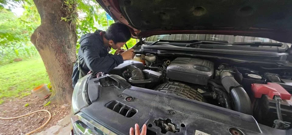 2015 Ford Everest II 2