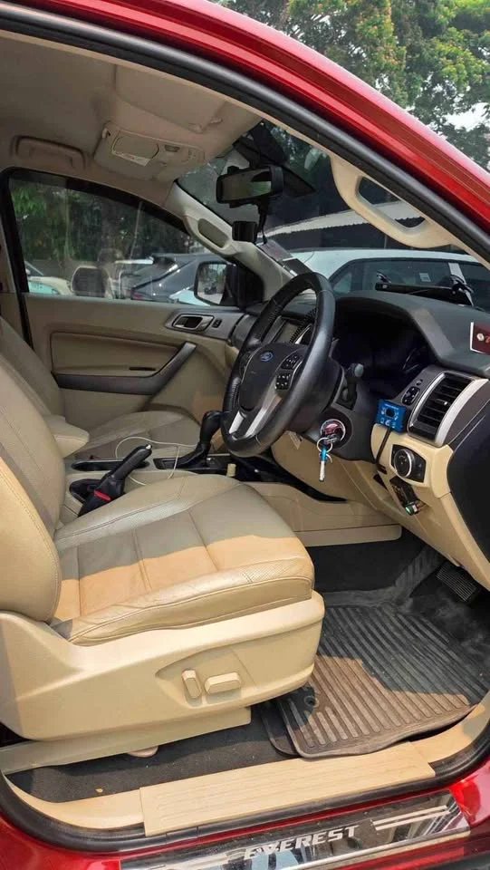 2015 Ford Everest II 3