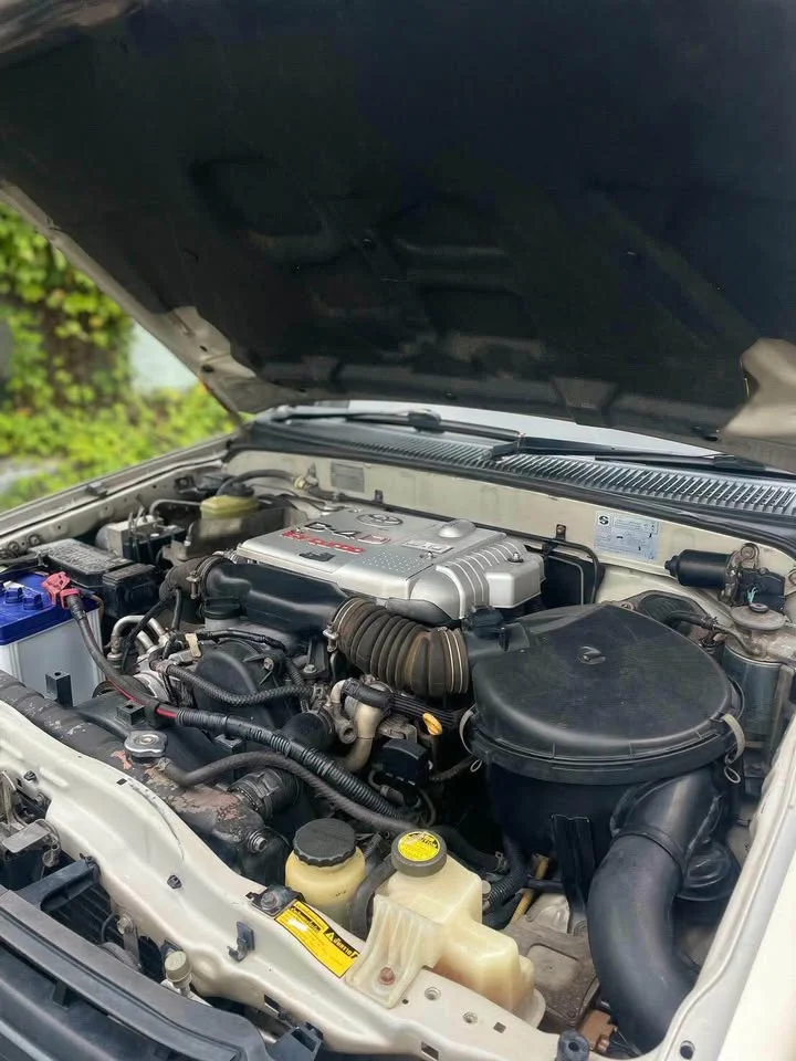 2004 Toyota Hilux Tiger VI 3