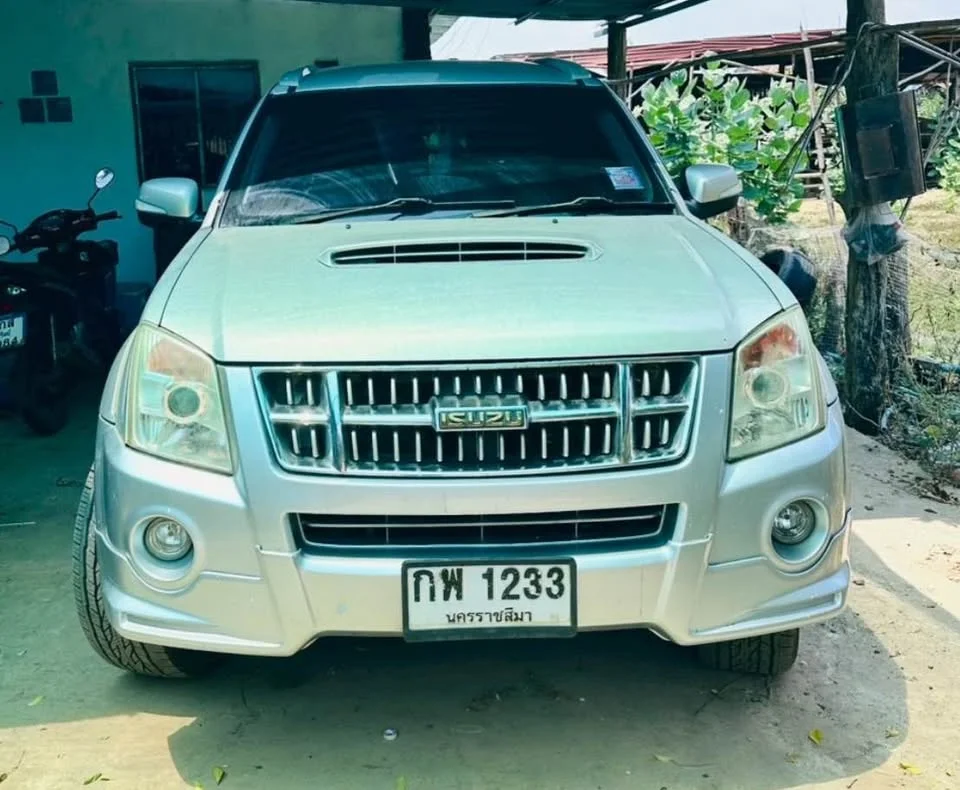 2007 Isuzu MU-7 3