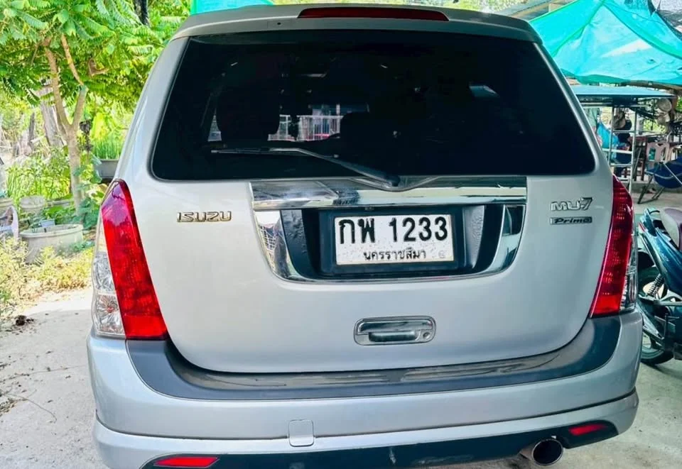2007 Isuzu MU-7 2