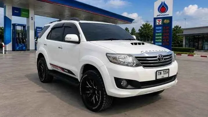 2013 Toyota Fortuner I 2