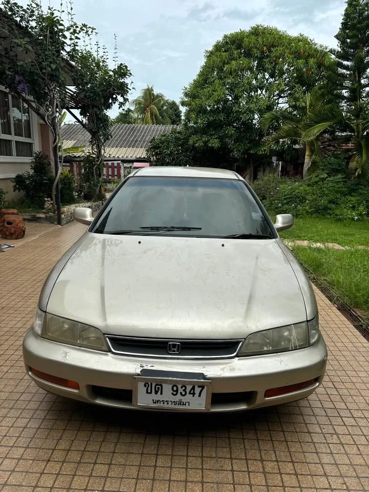 1997 Honda Accord V 2