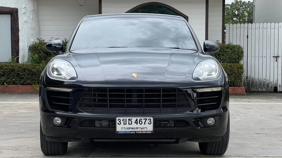 2016 Porsche Macan I 2