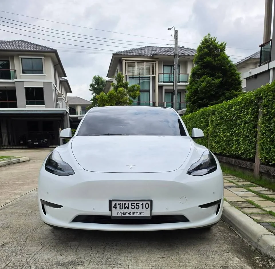 2023 Tesla Model Y 3