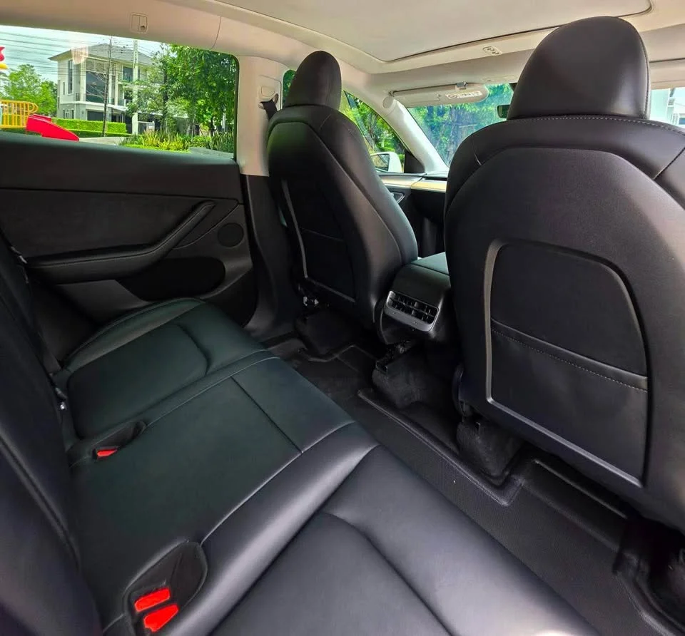 2023 Tesla Model Y 2