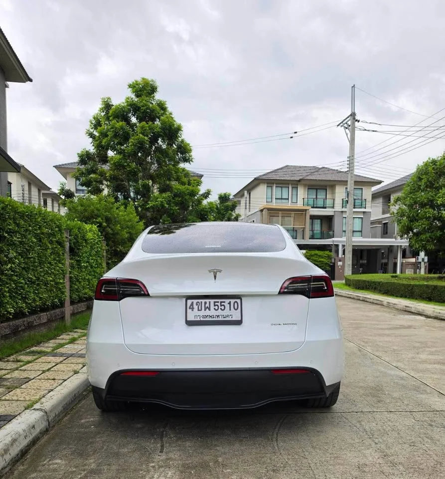 2023 Tesla Model Y 3