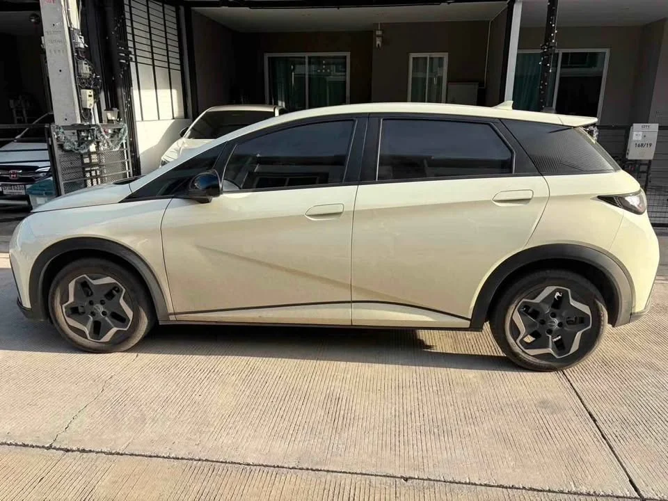 2023 BYD Dolphin 3