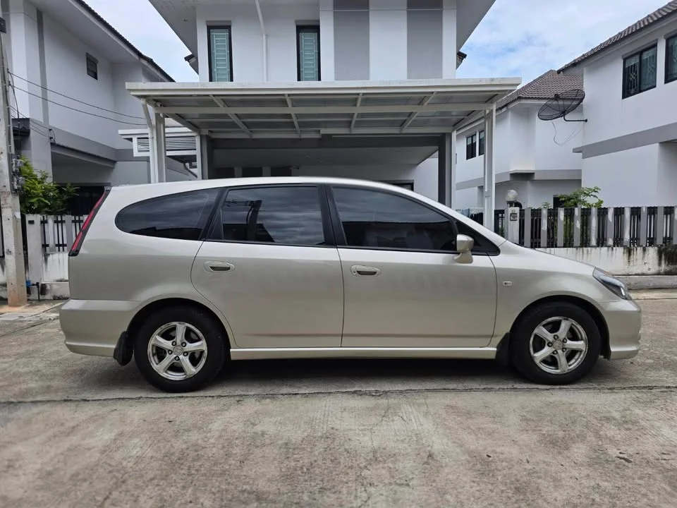 2005 Honda Stream I 2
