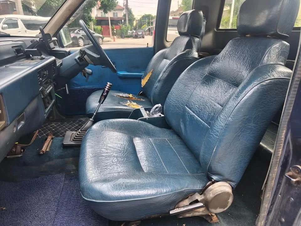 1995 Mitsubishi Triton II 2