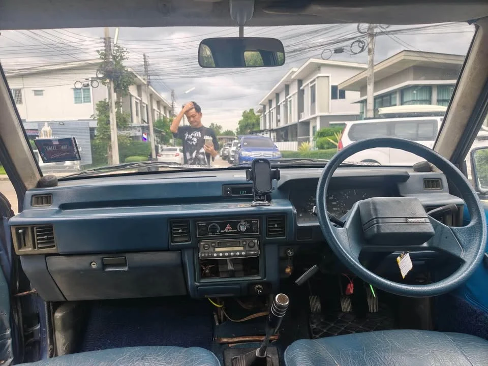 1995 Mitsubishi Triton II 3