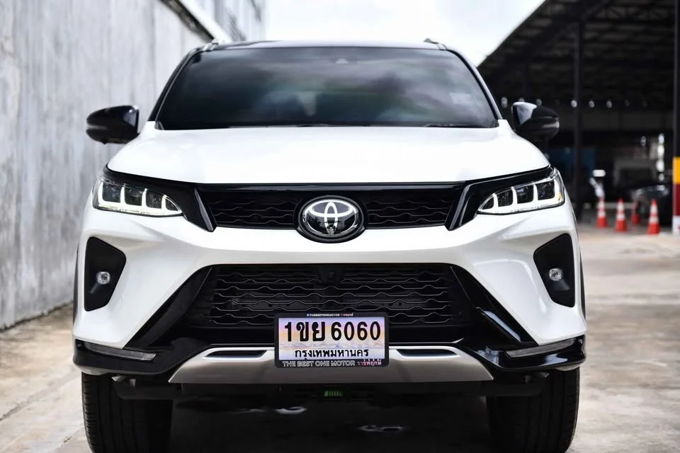 2024 Toyota Fortuner II 3