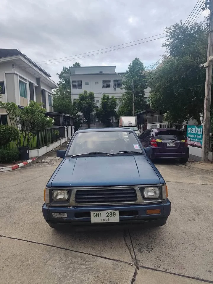 1995 Mitsubishi Triton II 3