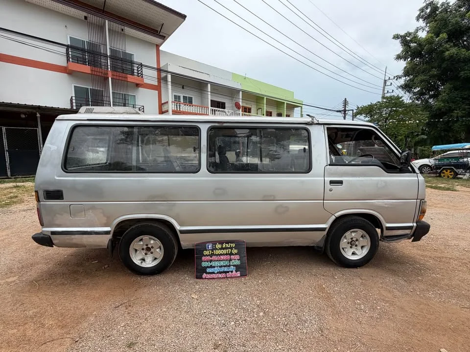1988 Toyota Commuter III 3