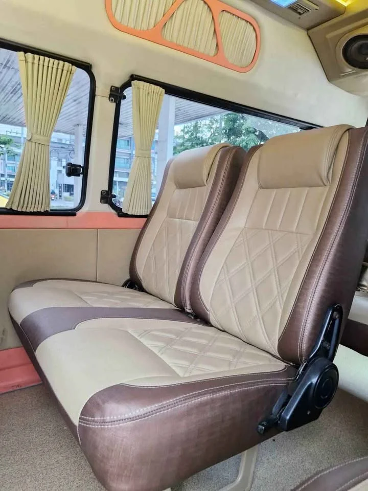 2004 Toyota Commuter IV (H100) 2