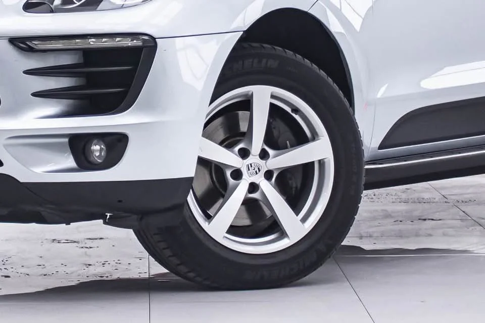 2015 Porsche Macan I 2