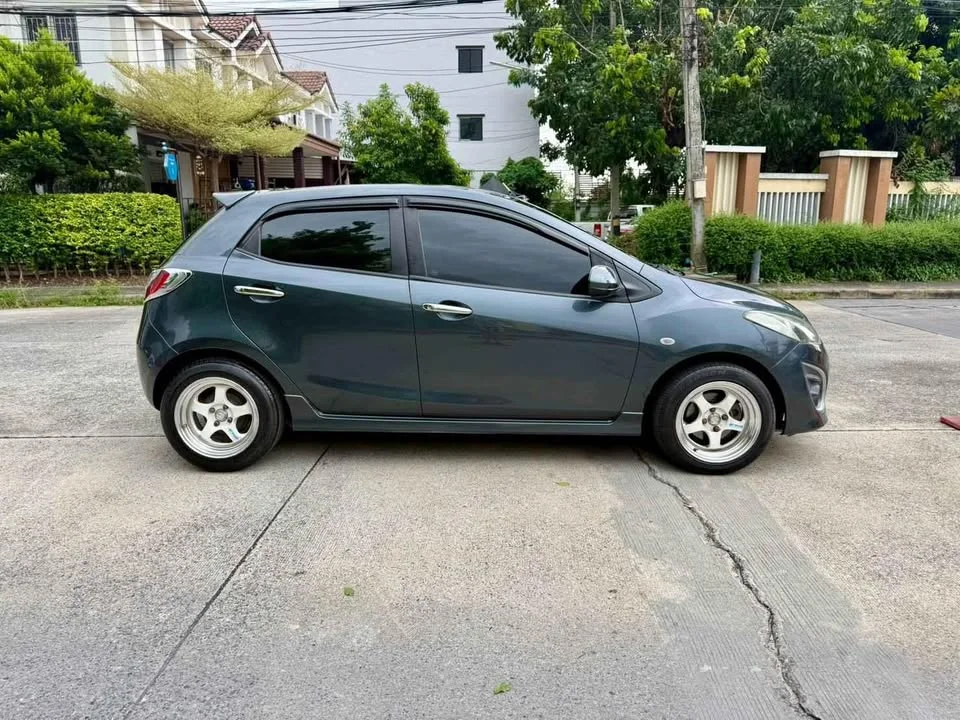 2012 Mazda 2 II 2