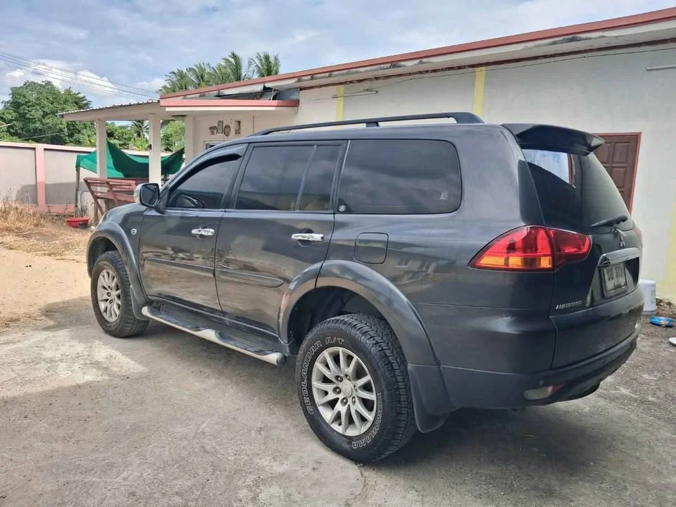2013 Mitsubishi Pajero Sport II 2