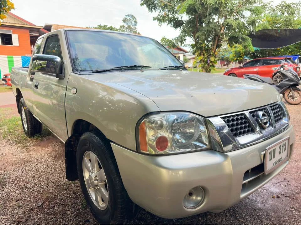 2003 Nissan Frontier I 2