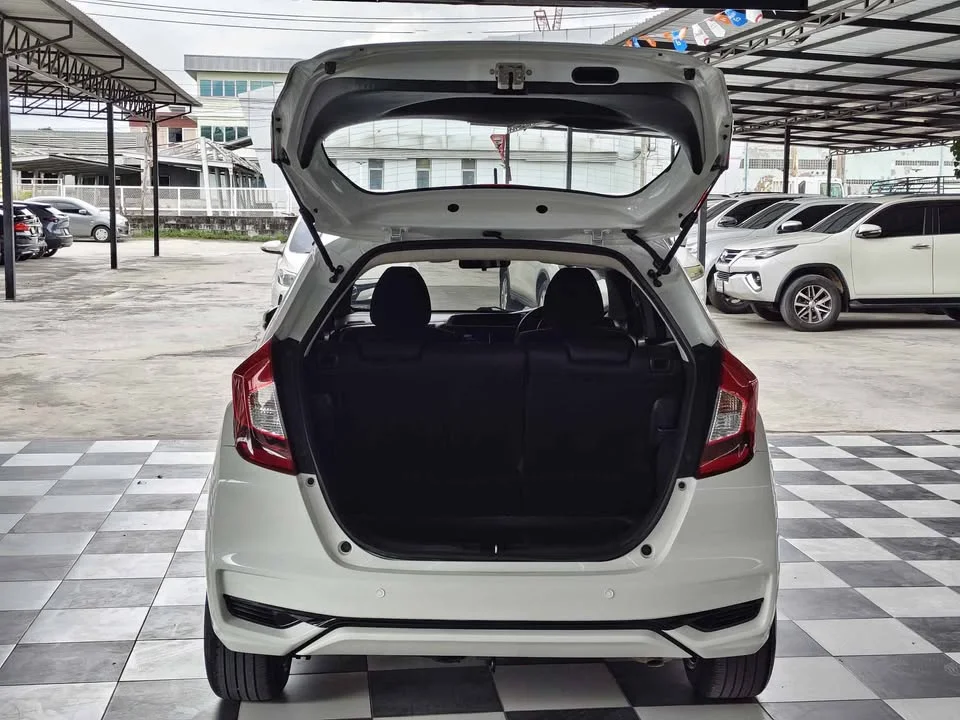 2020 Honda Jazz III 2