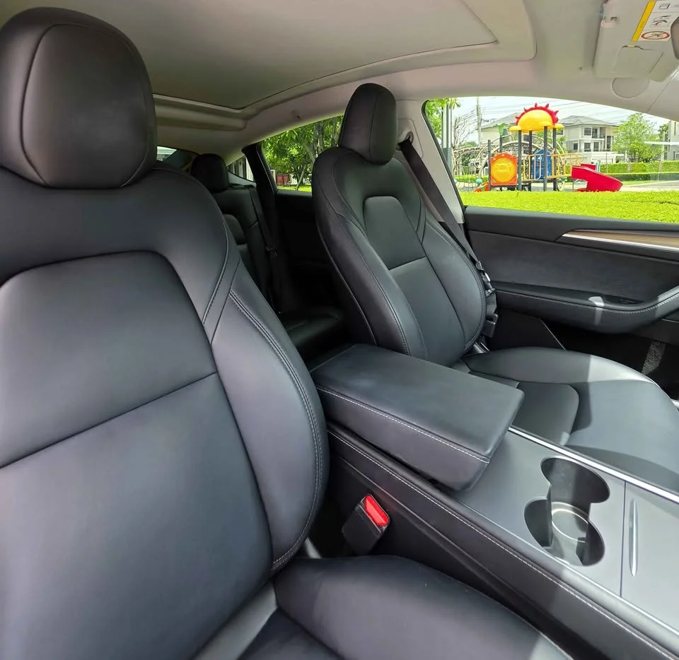 2023 Tesla Model Y 2