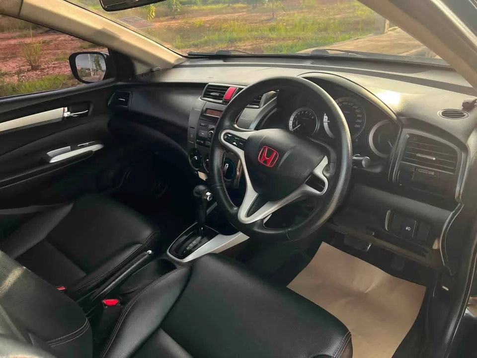 2013 Honda City V 3