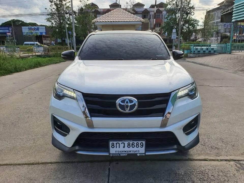 2019 Toyota Fortuner II 2