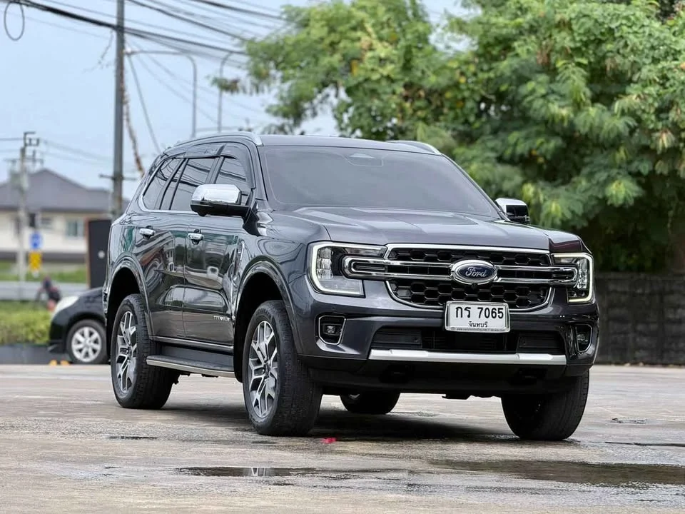 2022 Ford Everest III 3