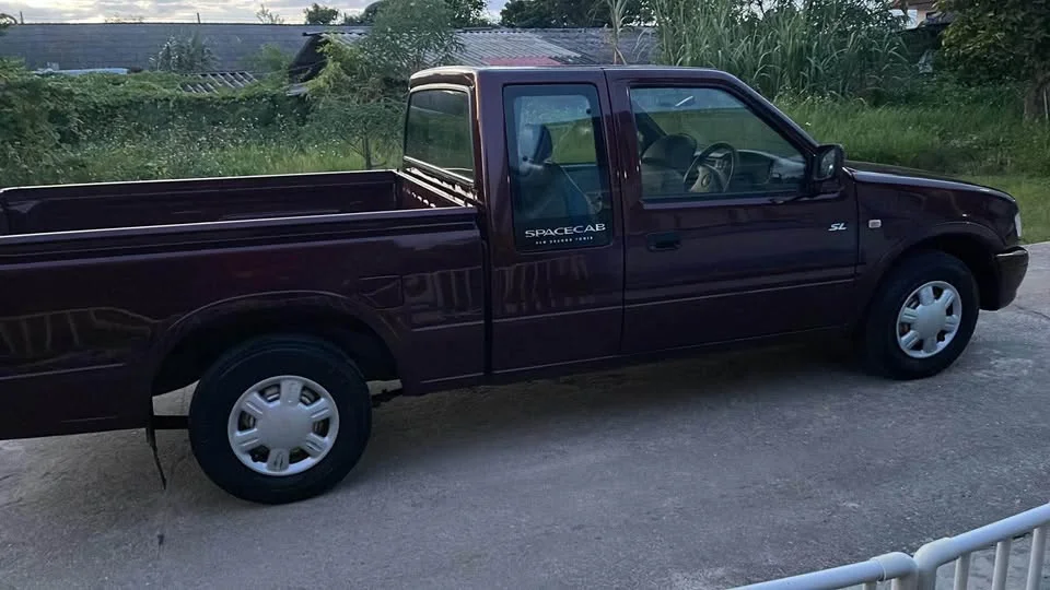 2001 Isuzu Faster Dragon Eyes III 2