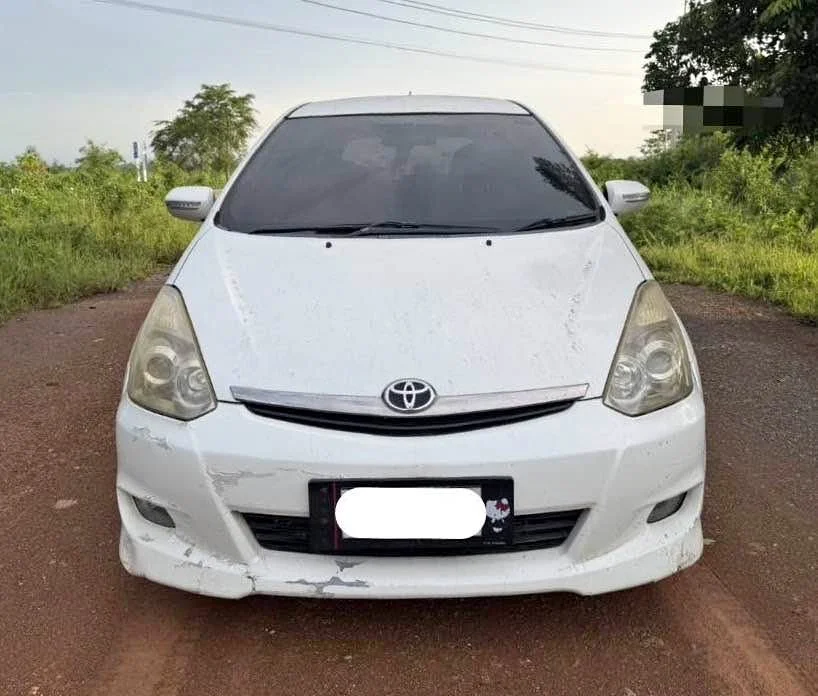 2008 Toyota Wish I 2