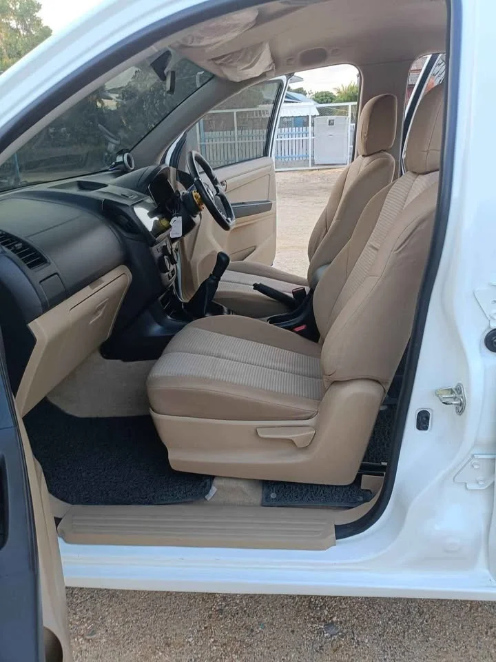 2013 Isuzu D-Max II (RT) 3