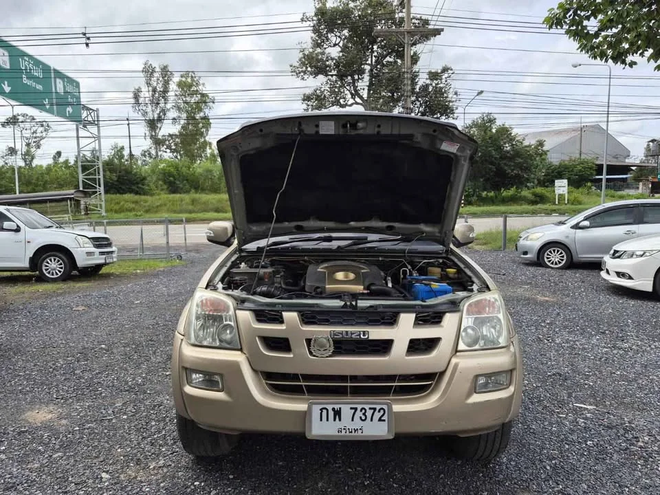 2004 Isuzu MU-7 2