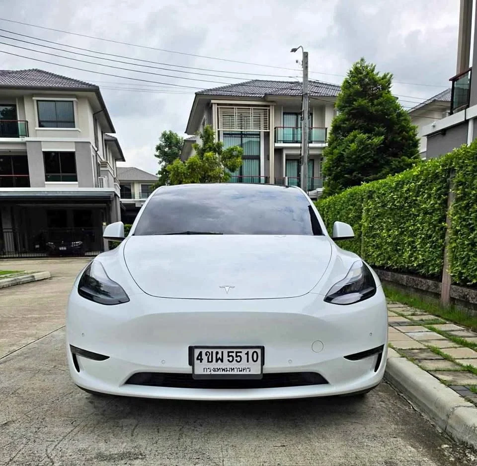 2023 Tesla Model Y 3