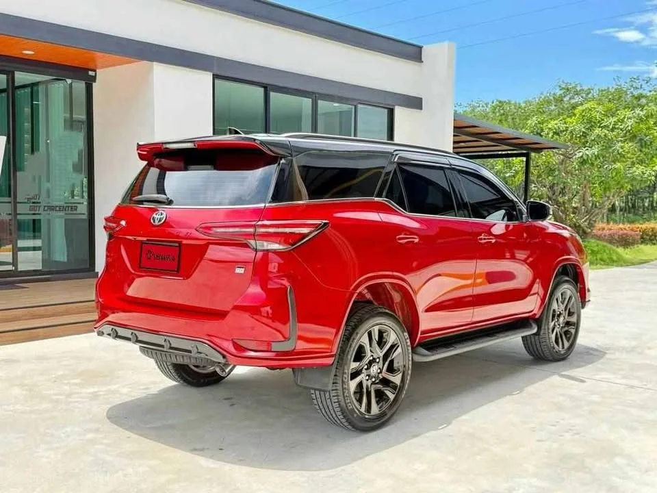 2023 Toyota Fortuner II 3