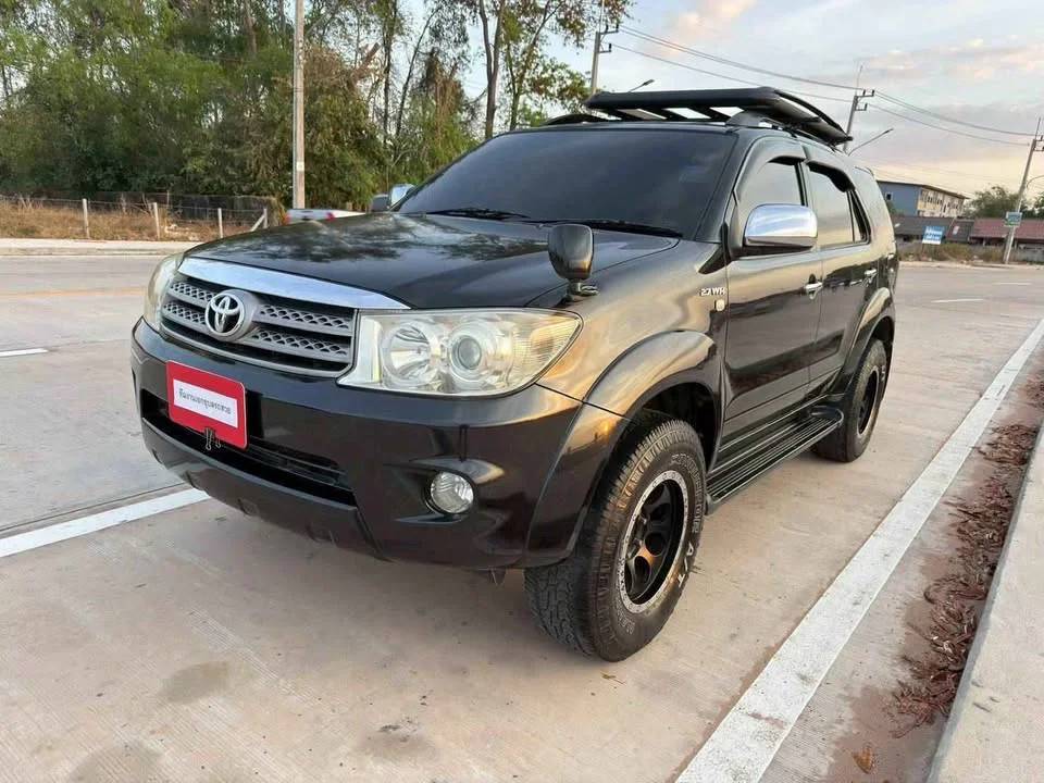 2010 Toyota Fortuner I 2