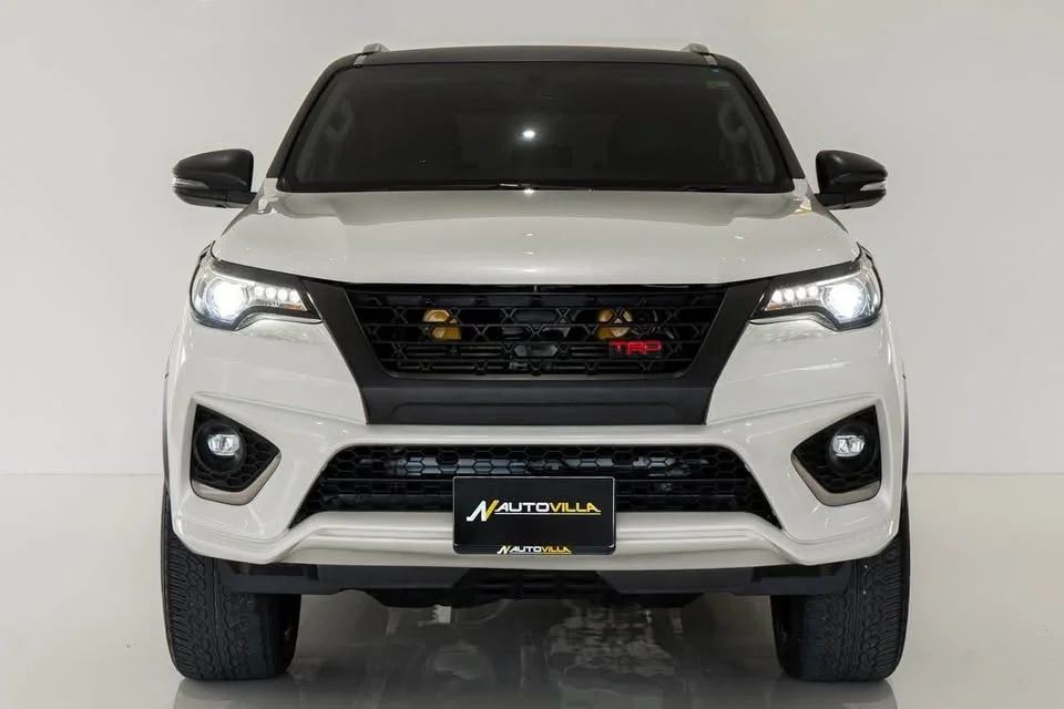 2018 Toyota Fortuner II 2