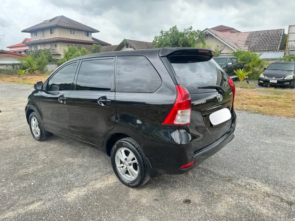 2012 Toyota Avanza II 2