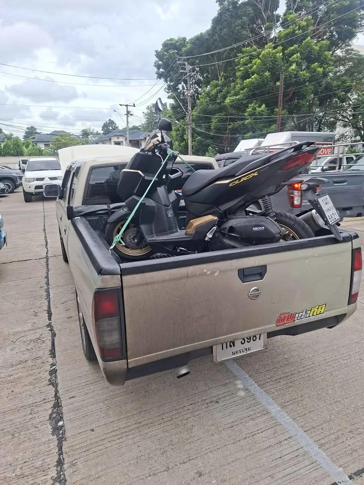 2002 Nissan Frontier I 2