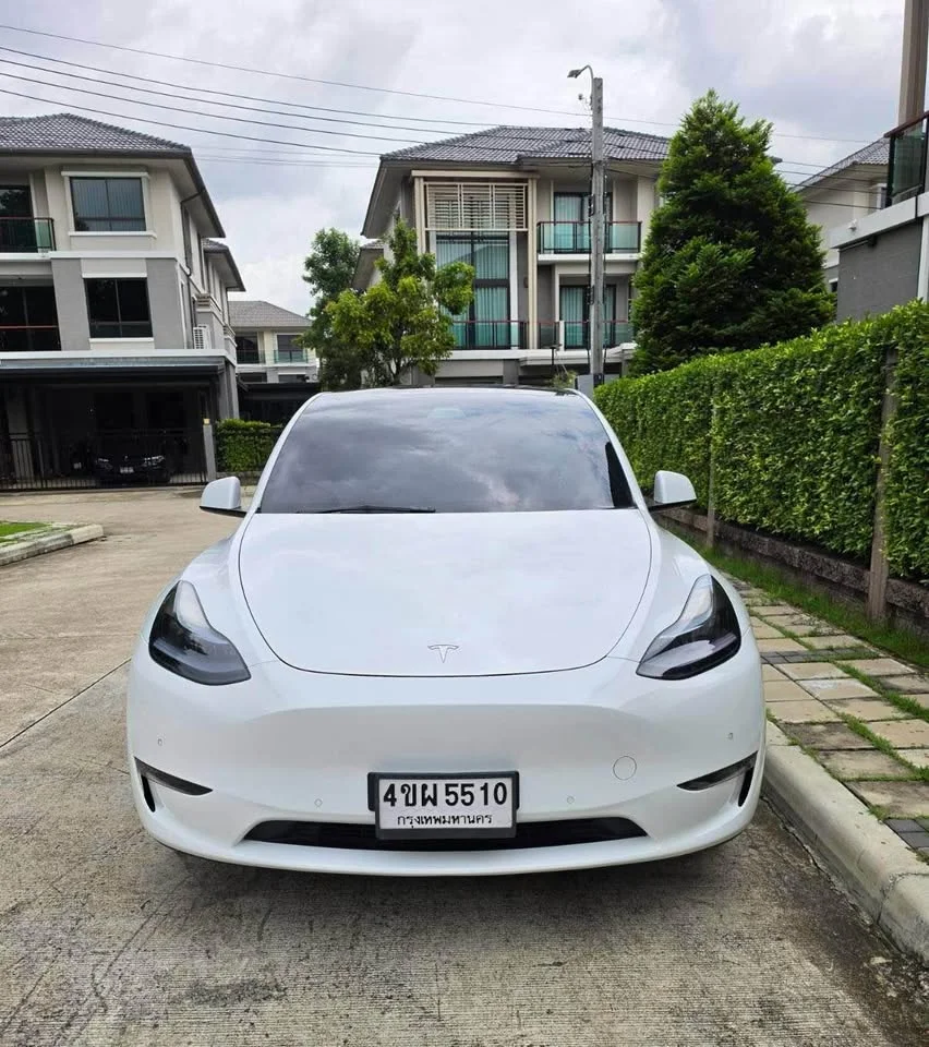 2023 Tesla Model Y 3