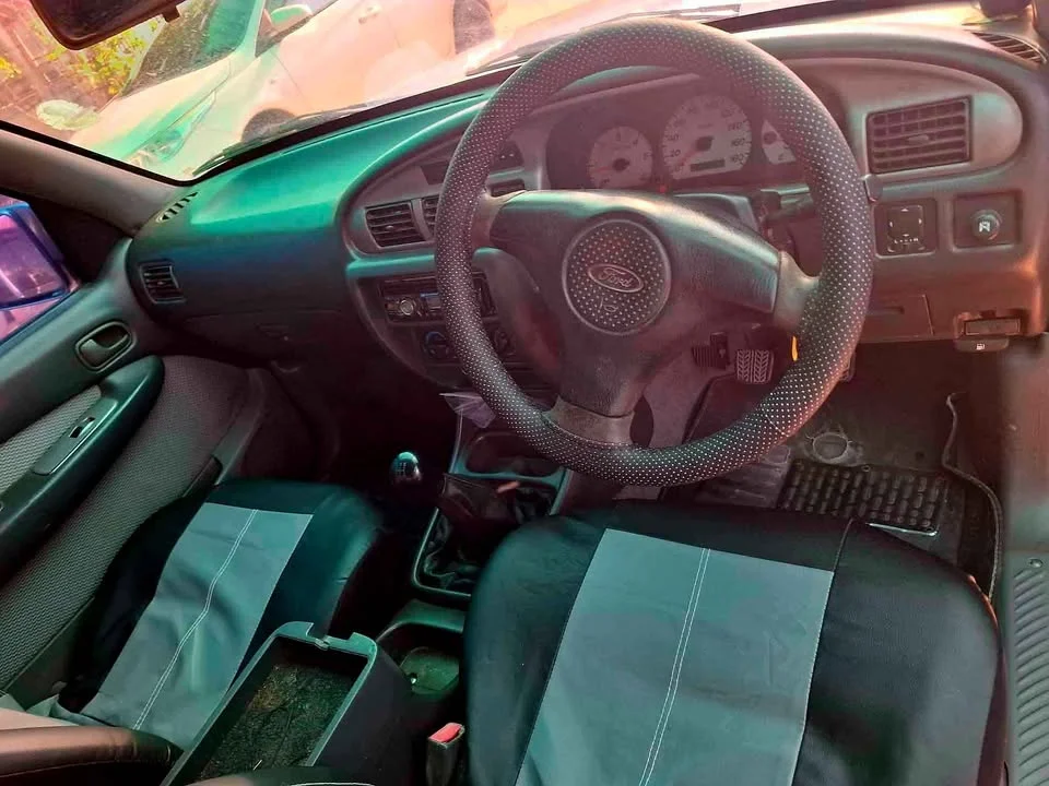 2005 Mazda 2500 Fighter V 2