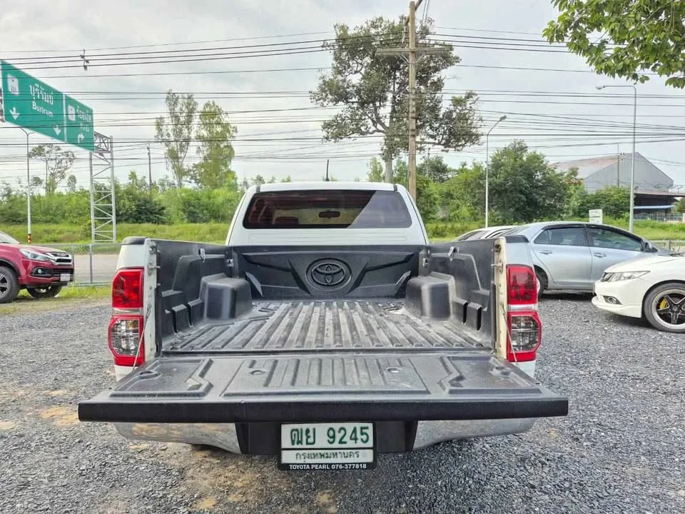 2012 Toyota Hilux VII 2
