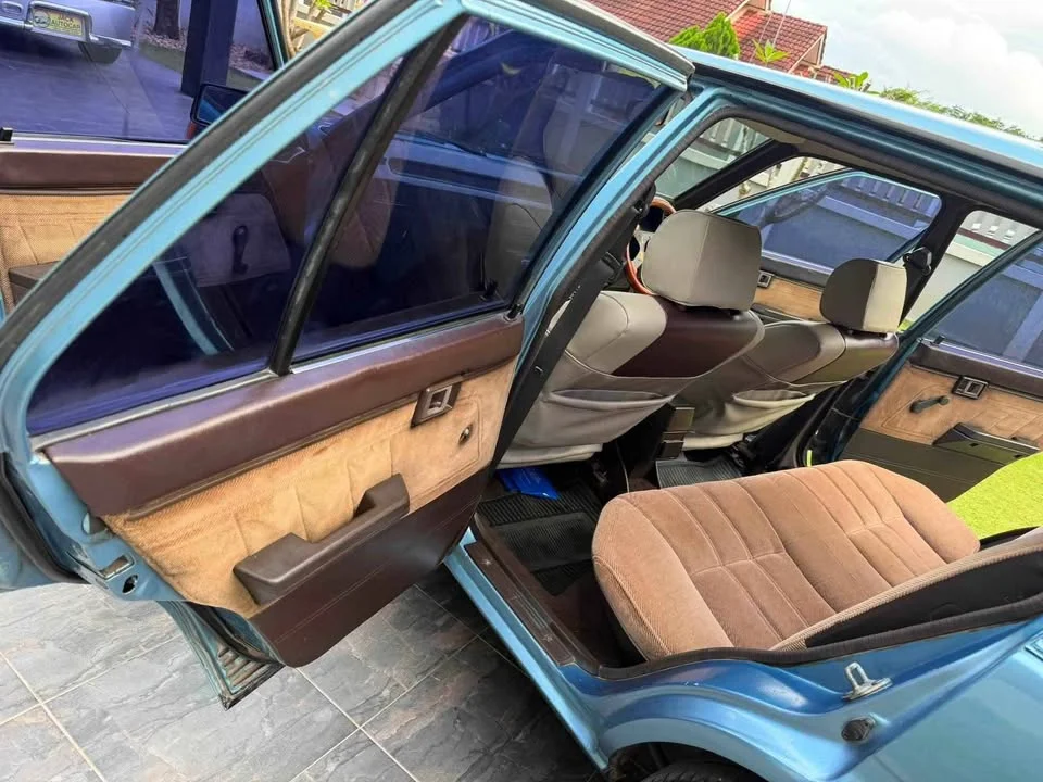 1987 Jeep Grand Cherokee ZJ 2