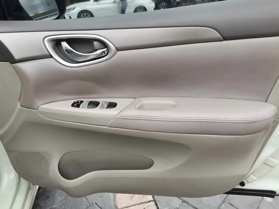 2012 Nissan Sylphy III (B17) 3