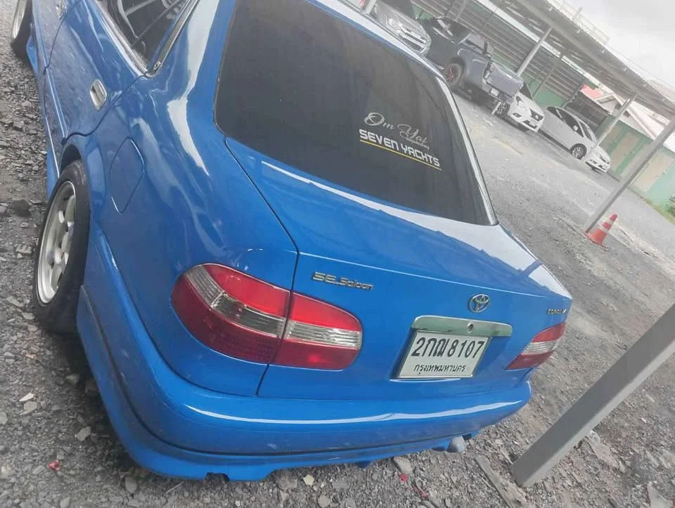 Toyota Corolla Altis VIII (E110) 3