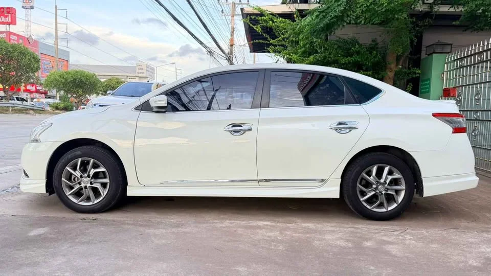 2013 Nissan Sylphy III (B17) 2
